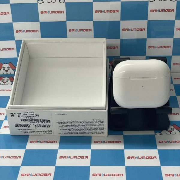 Apple AirPods 第3世代 MagSafe充電ケース付き  MME73J/A ホワイト