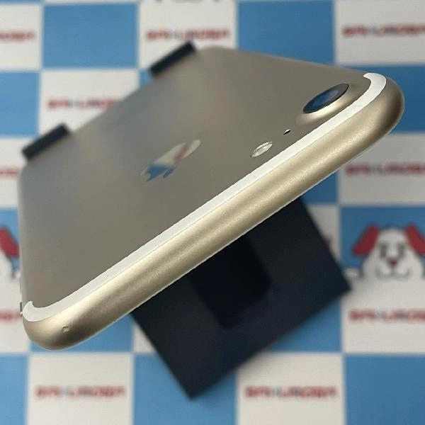 iPhone7 au版SIMフリー 128GB MNCM2J/A A1779 美品 ゴールド