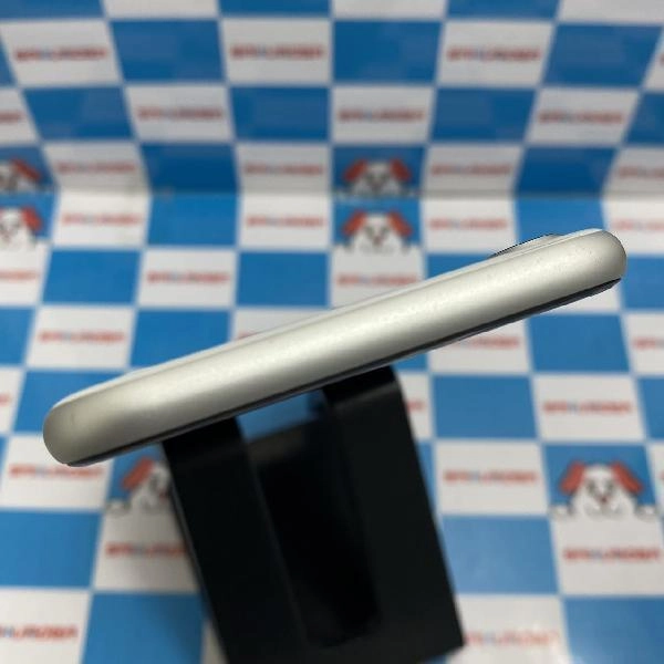 TU_iPhoneSE 第2世代 au版SIMフリー 256GB MXVU2J/A A2296 ホワイト