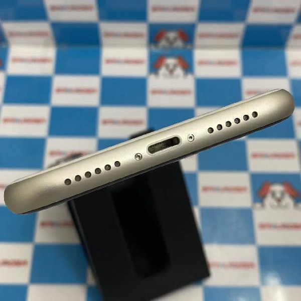 iPhone11 Apple版SIMフリー 128GB MHDJ3J/A A2221 ホワイト