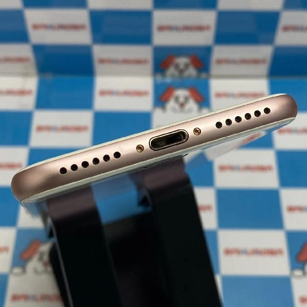 iPhone7 docomo版SIMフリー 32GB MNCJ2J/A A1779 ローズゴールド