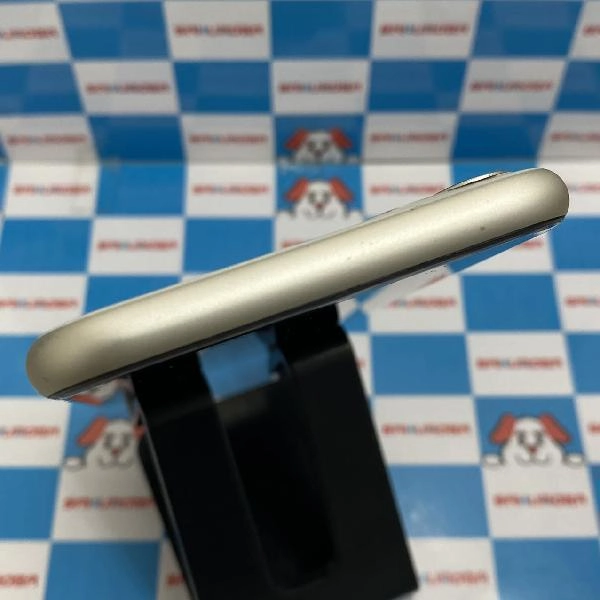 iPhone11 au版SIMフリー 64GB MWLU2J/A A2221 ホワイト