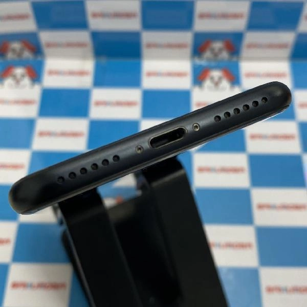 iPhoneSE 第3世代 SoftBank版SIMフリー 64GB MMYC3J/A A2782