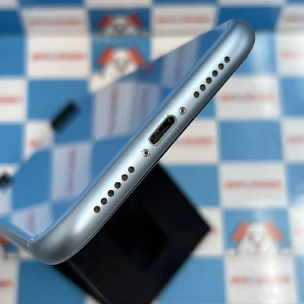 iPhoneXR au版SIMフリー 128GB NT0U2J/A A2106