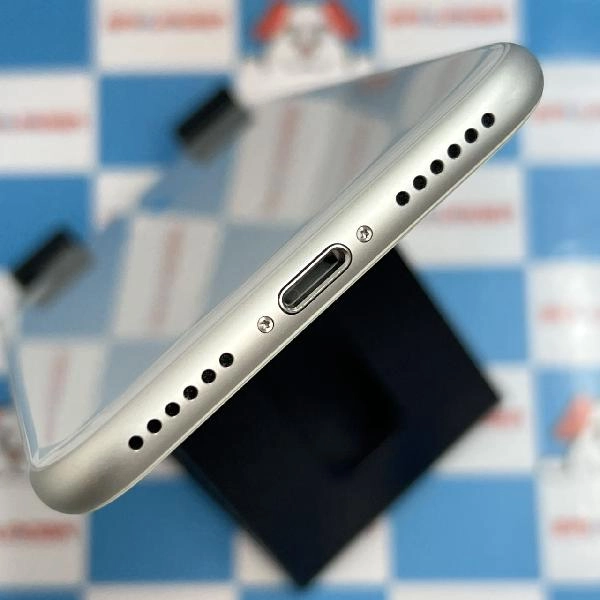 iPhone8 docomo版SIMフリー 64GB MQ792J/A A1906 極美品 シルバー