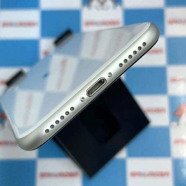 iPhoneSE 第2世代 docomo版SIMフリー 64GB MHGQ3J/A A2296 ホワイト