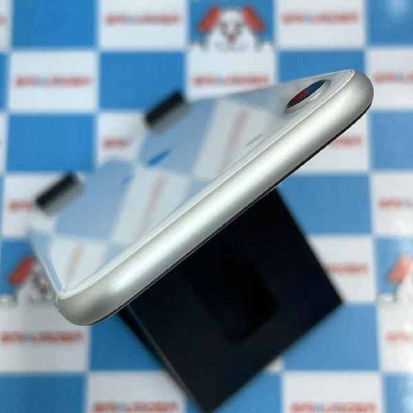 iPhoneSE 第2世代 docomo版SIMフリー 64GB MHGQ3J/A A2296 ホワイト