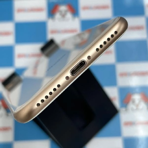 iPhone8 au版SIMフリー 64GB MQ7A2J/A A1906 美品 ゴールド