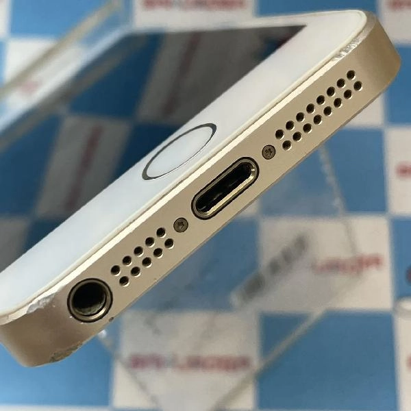 iPhoneSE Apple版SIMフリー 128GB MP882J/A A1723