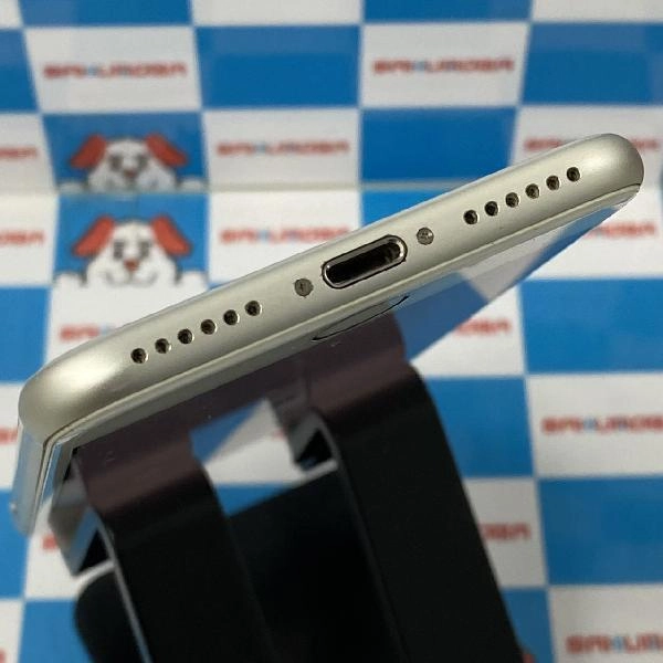 iPhone8 docomo版SIMフリー 64GB MQ792J/A A1906 シルバー