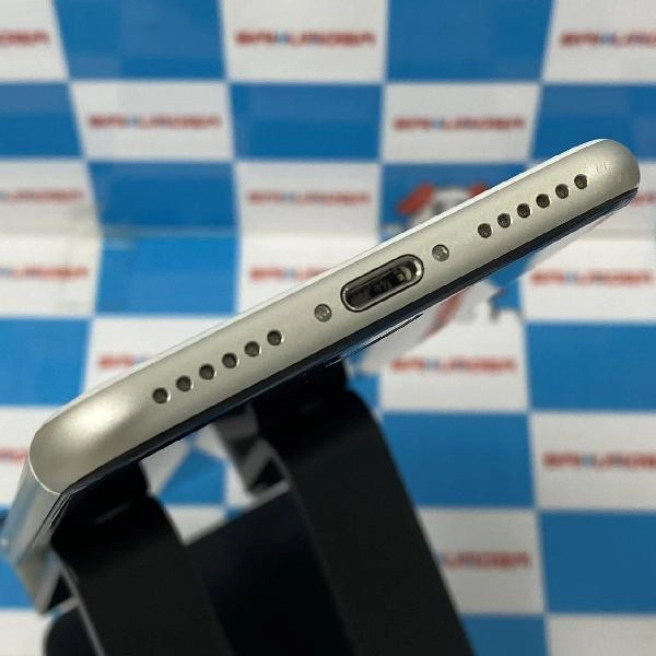 iPhoneSE 第2世代 docomo版SIMフリー 64GB MHGQ3J/A A2296 ホワイト