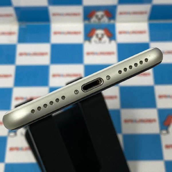 iPhoneSE 第2世代 au版SIMフリー 64GB MHGQ3J/A A2296 ホワイト