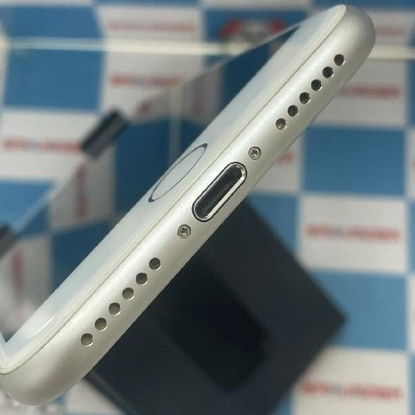 iPhone8 au版SIMフリー 64GB MQ792J/A A1906 シルバー