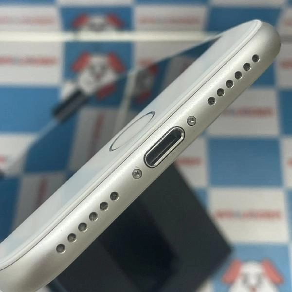 iPhone8 au版SIMフリー 64GB MQ792J/A A1906 シルバー