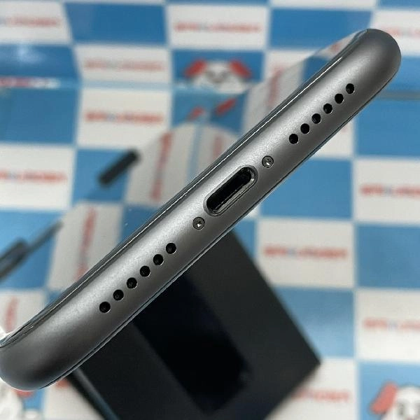 iPhone11 au版SIMフリー 64GB MWLT2J/A A2221 ブラック