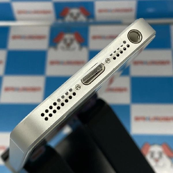 iPhoneSE au版SIMフリー 32GB MP832J/A A1723 開封未使用品