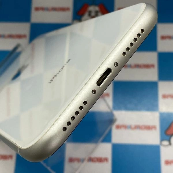 iPhoneXR au版SIMフリー 64GB MT032J/A A2106 極美品