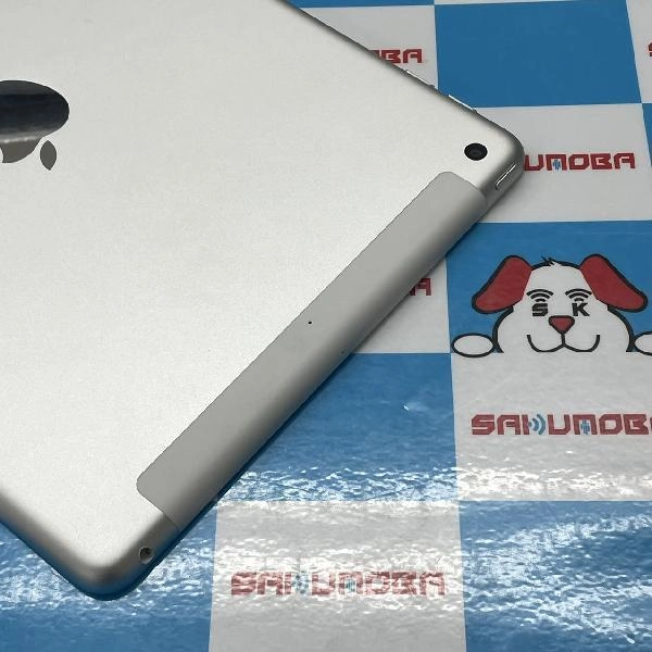 iPad 第6世代 docomo版SIMフリー 32GB MR6P2J/A A1954 新品同様