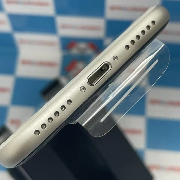 iPhoneSE 第3世代 SoftBank版SIMフリー 64GB MMYD3J/A A2782 開封未使用品