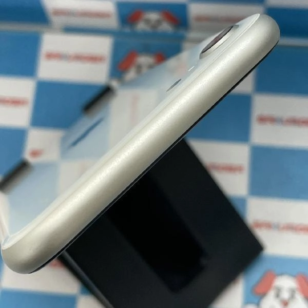 iPhoneSE 第2世代 Apple版SIMフリー 128GB MHGU3J/A A2296 極美品 ホワイト