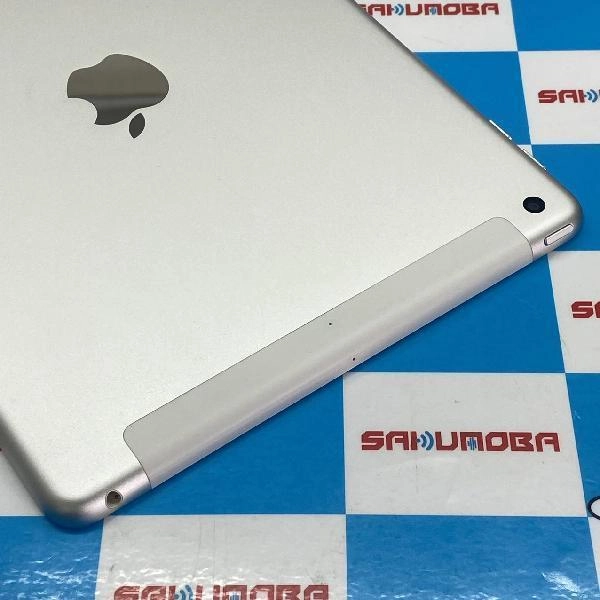 iPad 第5世代 docomo版SIMフリー 32GB MP1L2J/A A1823 美品