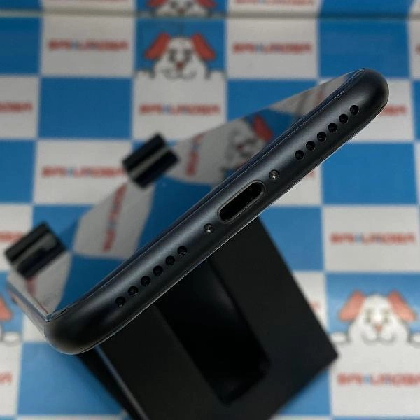 iPhoneSE 第3世代 au版SIMフリー 64GB MMYC3J/A A2782