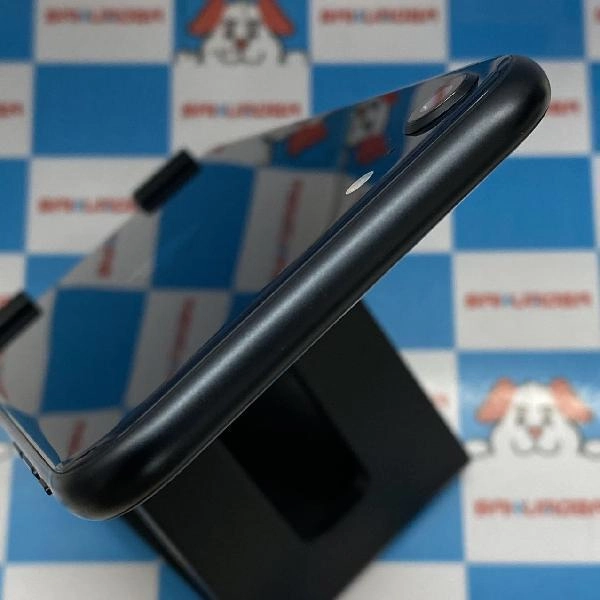 iPhoneSE 第3世代 au版SIMフリー 64GB MMYC3J/A A2782