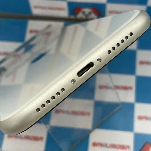 iPhone11 docomo版SIMフリー 128GB MWM22J/A A2221 ジャンク品 ホワイト