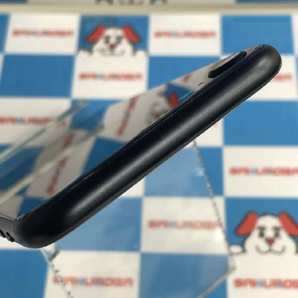 iPhoneSE 第3世代 au版SIMフリー 128GB MMYF3J/A A2782 極美品