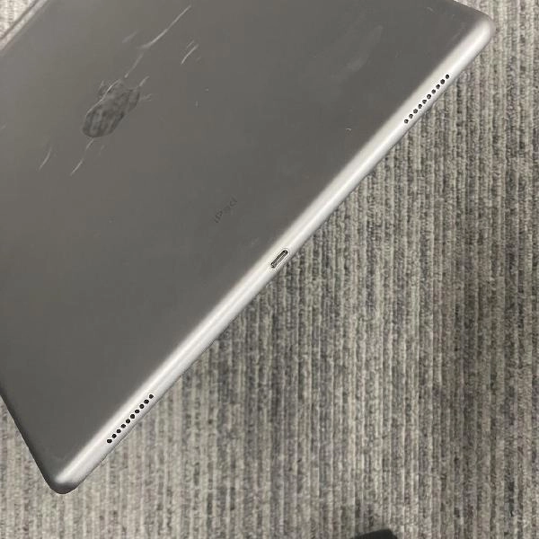 iPad Pro 12.9インチ 第2世代 Wi-Fiモデル 64GB MQDA2J/A A1670 ジャンク品 スペースグレイ