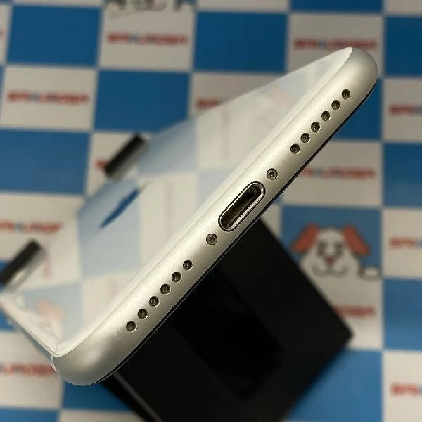 iPhoneSE 第2世代 SoftBank版SIMフリー 256GB MXVU2J/A A2296 ホワイト