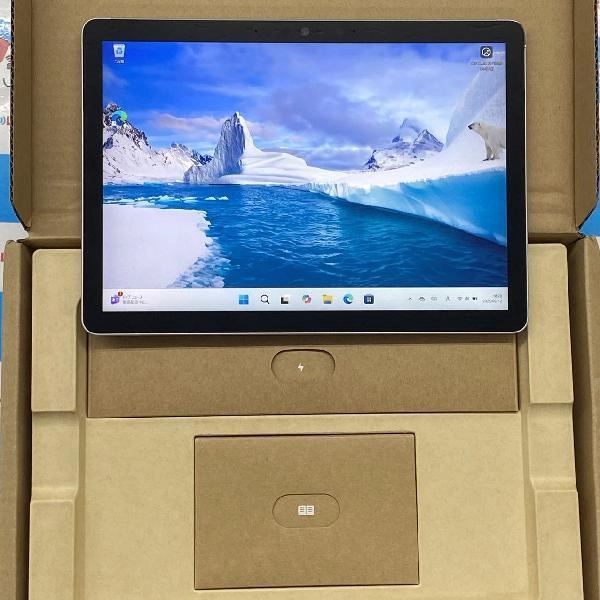 Microsoft Surface Go 3 Wi-Fiモデル  4GB 64GB 8V7-00015 美品