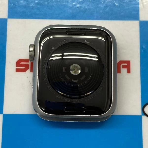 Apple Watch Nike SE GPSモデル 32GB MYYD2J/A