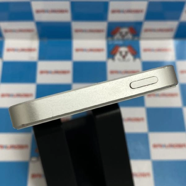 iPhoneSE Apple版SIMフリー 64GB MLM72J/A A1723