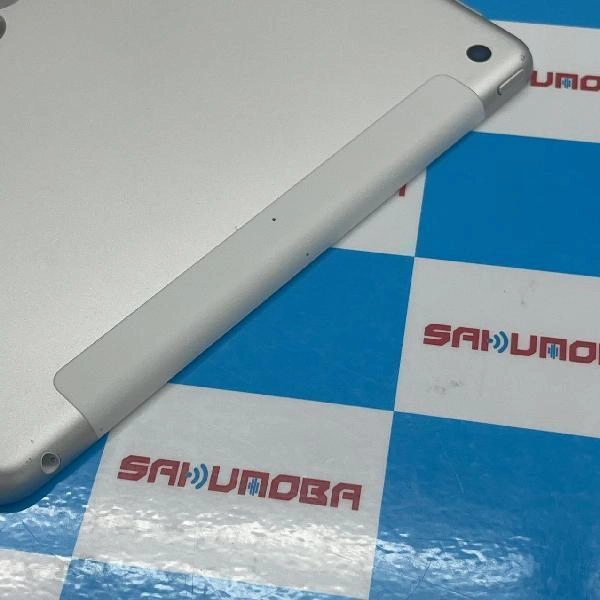 iPad 第8世代 SoftBank版SIMフリー 32GB MYMJ2J/A A2429