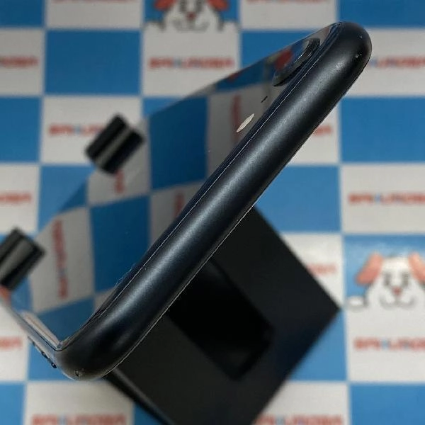 iPhoneSE 第3世代 au版SIMフリー 64GB MMYC3J/A A2782