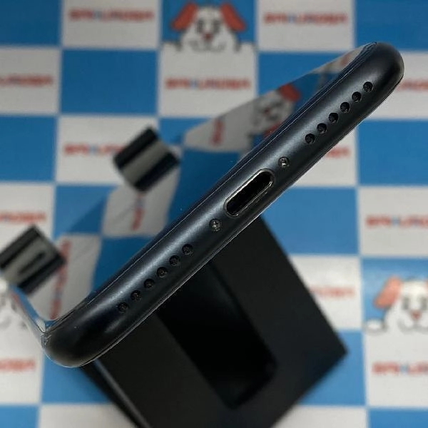 iPhoneSE 第3世代 au版SIMフリー 64GB MMYC3J/A A2782