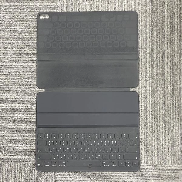 12.9インチiPad Pro(第3世代)用 Smart Keyboard Folio  A2039 ブラック