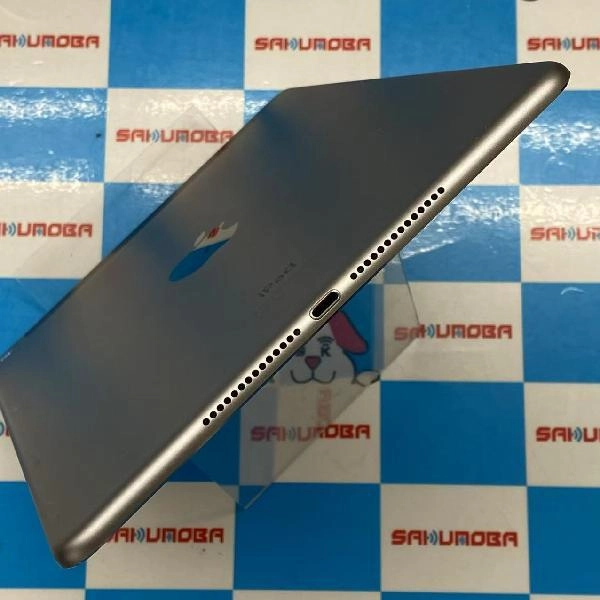 iPad Air 第2世代 au 16GB MGGX2J/A A1567 スペースグレイ