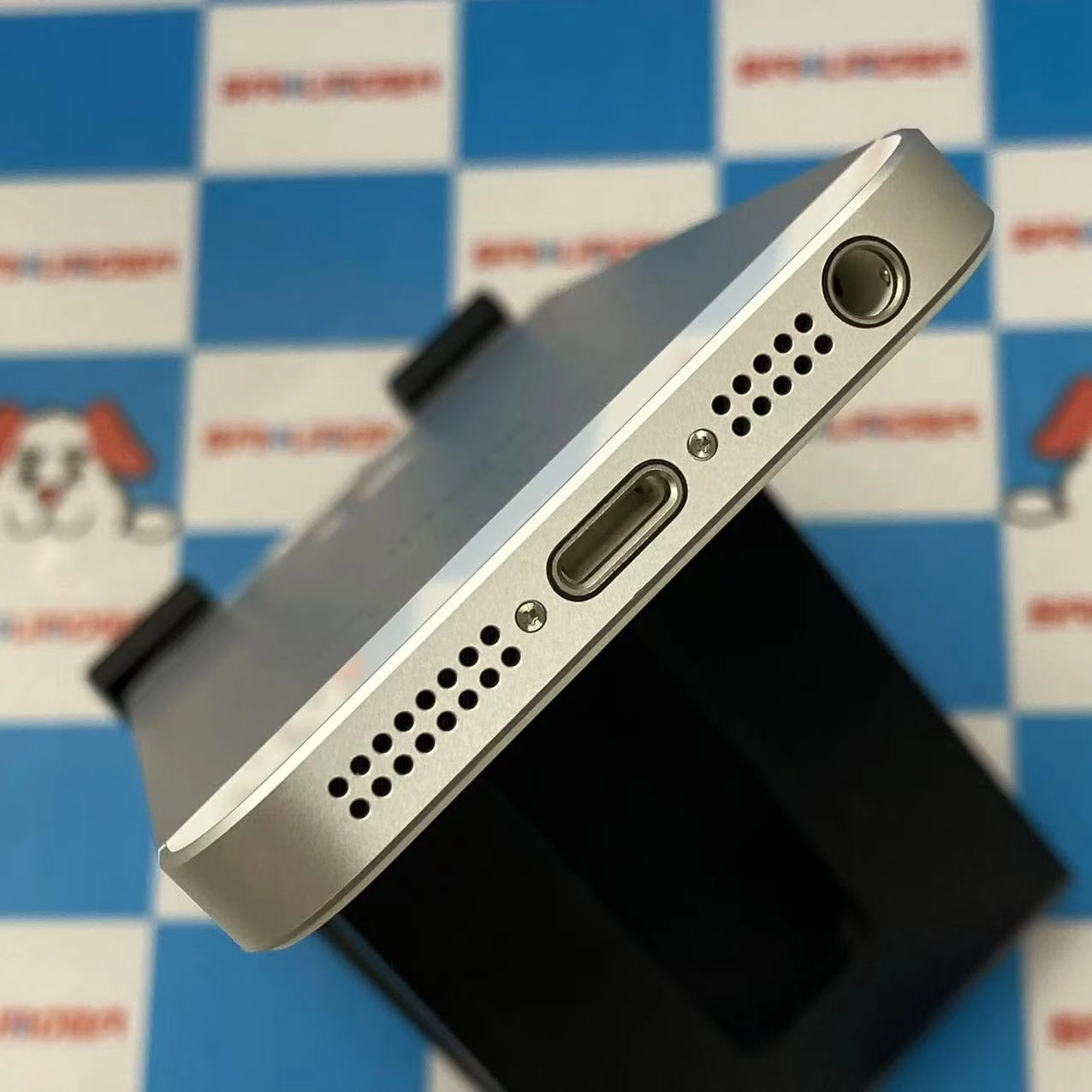 iPhoneSE 32GB シルバー MP832J/A AU版SIMフリー 開封未使用品