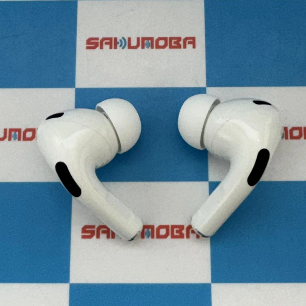 AirPods Pro 第2世代 MagSafe充電ケース(USB-C)付き ホワイト MTJV3J/A