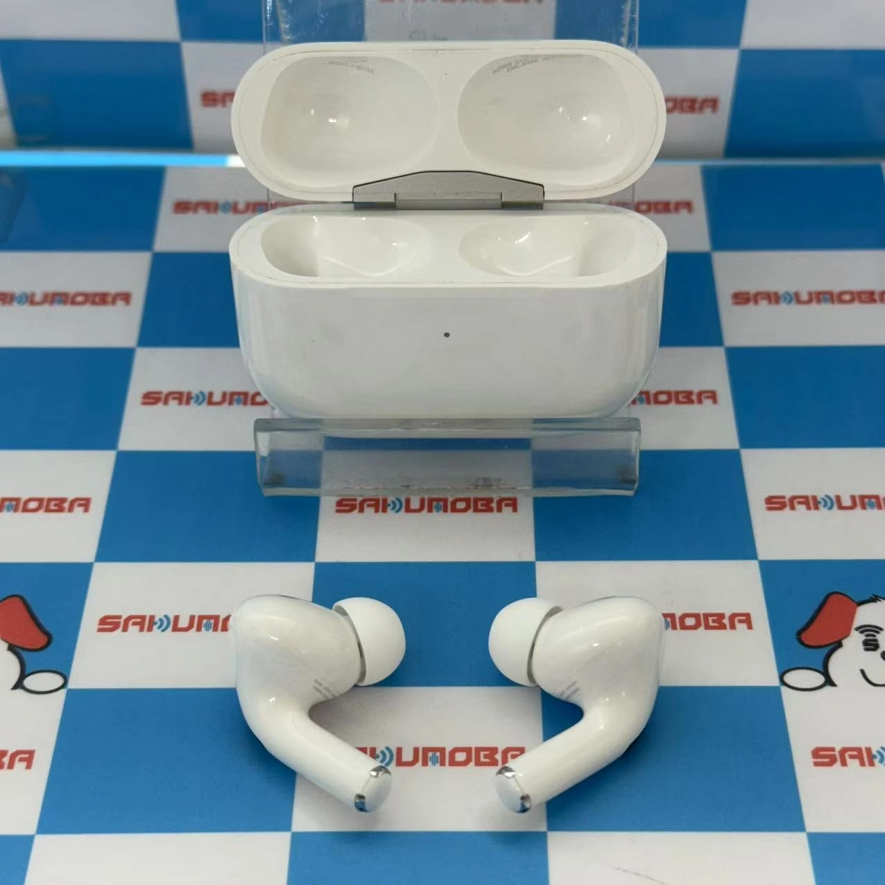 AirPods Pro 第2世代 MagSafe充電ケース(USB-C)付き ホワイト MTJV3J/A