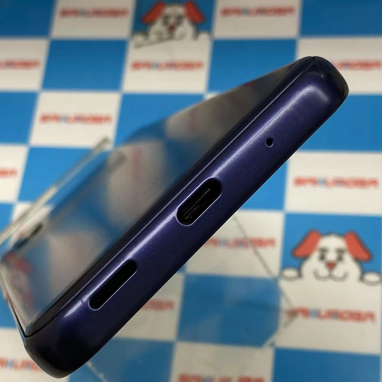 BASIO active 64GB シルバー SHG09 au