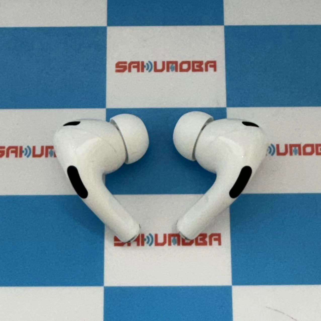 AirPods Pro 第2世代 MagSafe充電ケース(USB-C)付き ホワイト MTJV3J/A ジャンク品