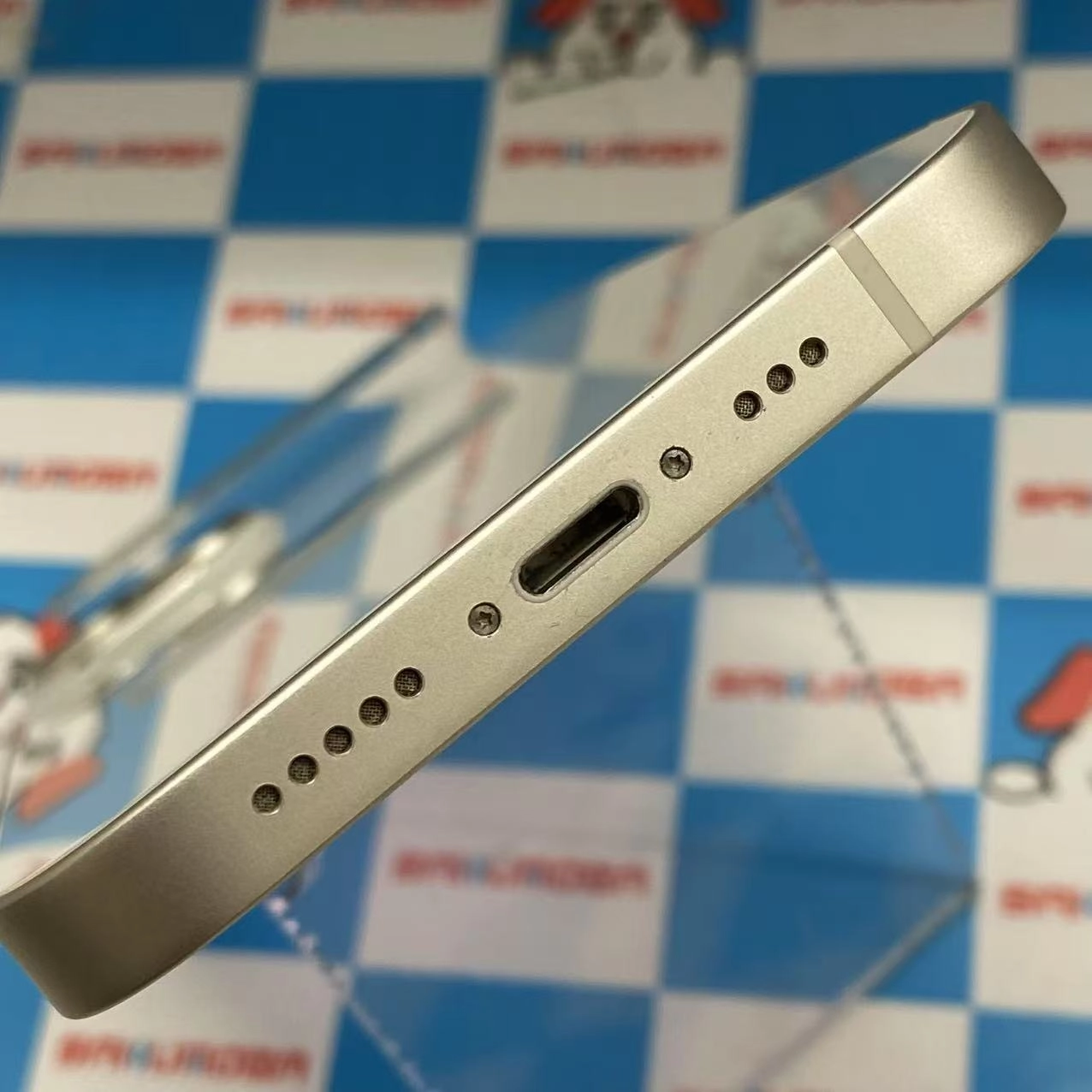 iPhone14 128GB スターライト MPUQ3J/A docomo版SIMフリー