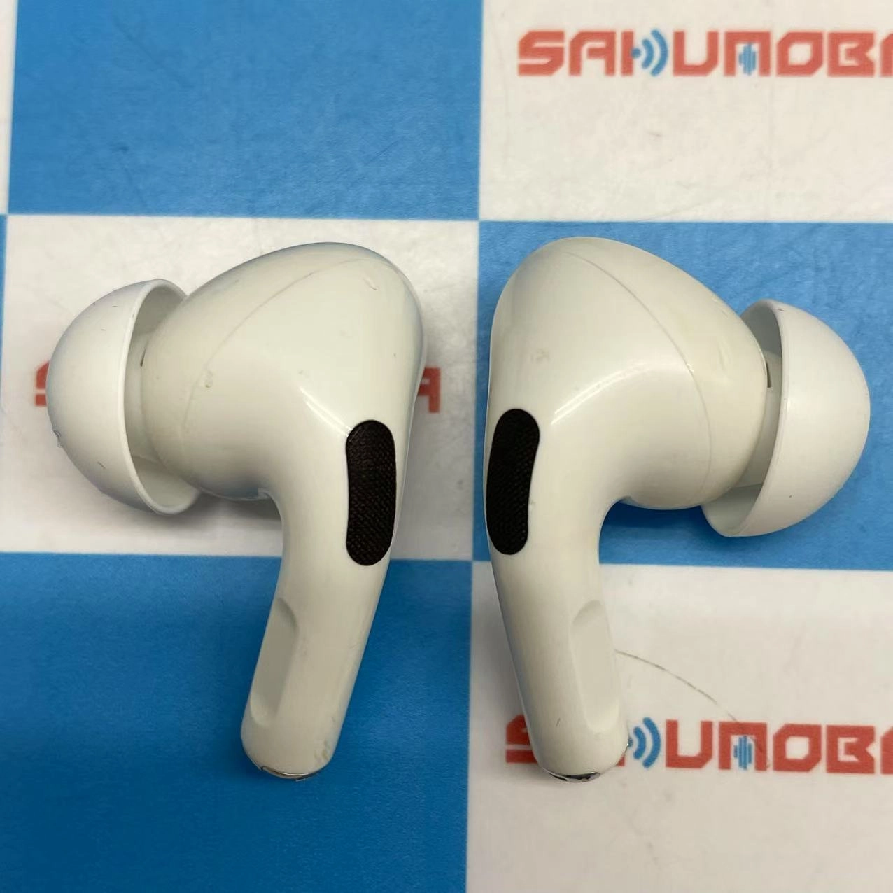 AirPods 第4世代 アクティブノイズキャンセリング搭載 ホワイト MXP93J/A