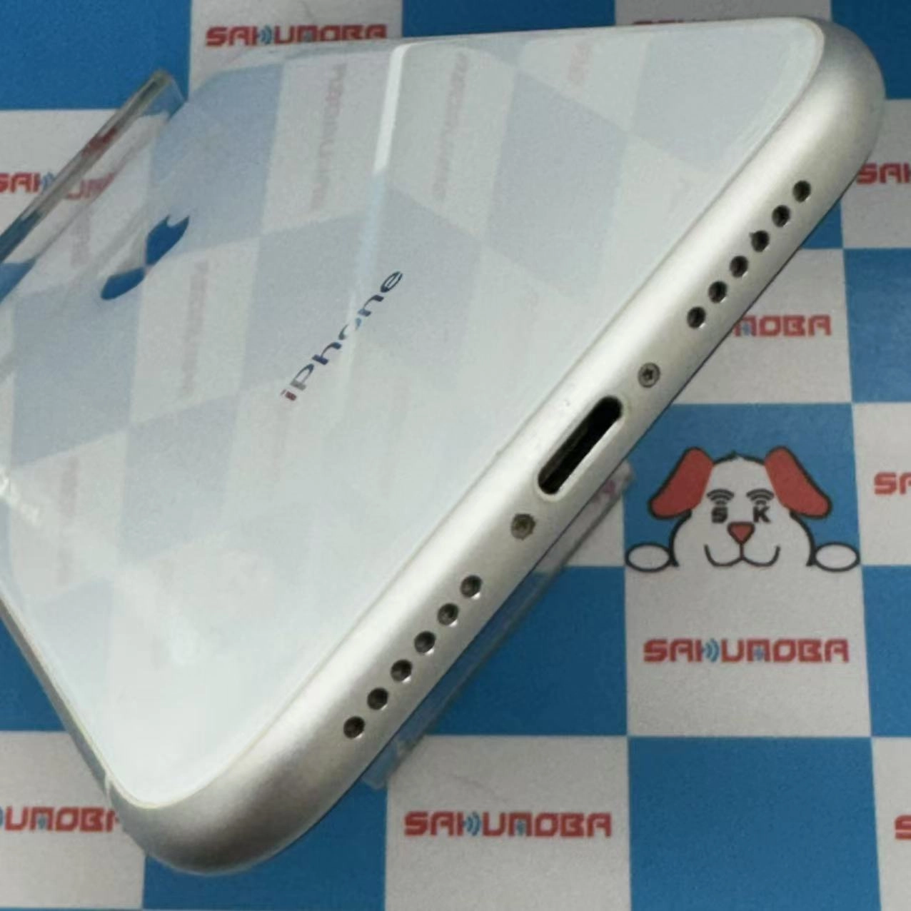 iPhoneXR 64GB ホワイト MT032J/A SIMロック解除済 docomo ジャンク品