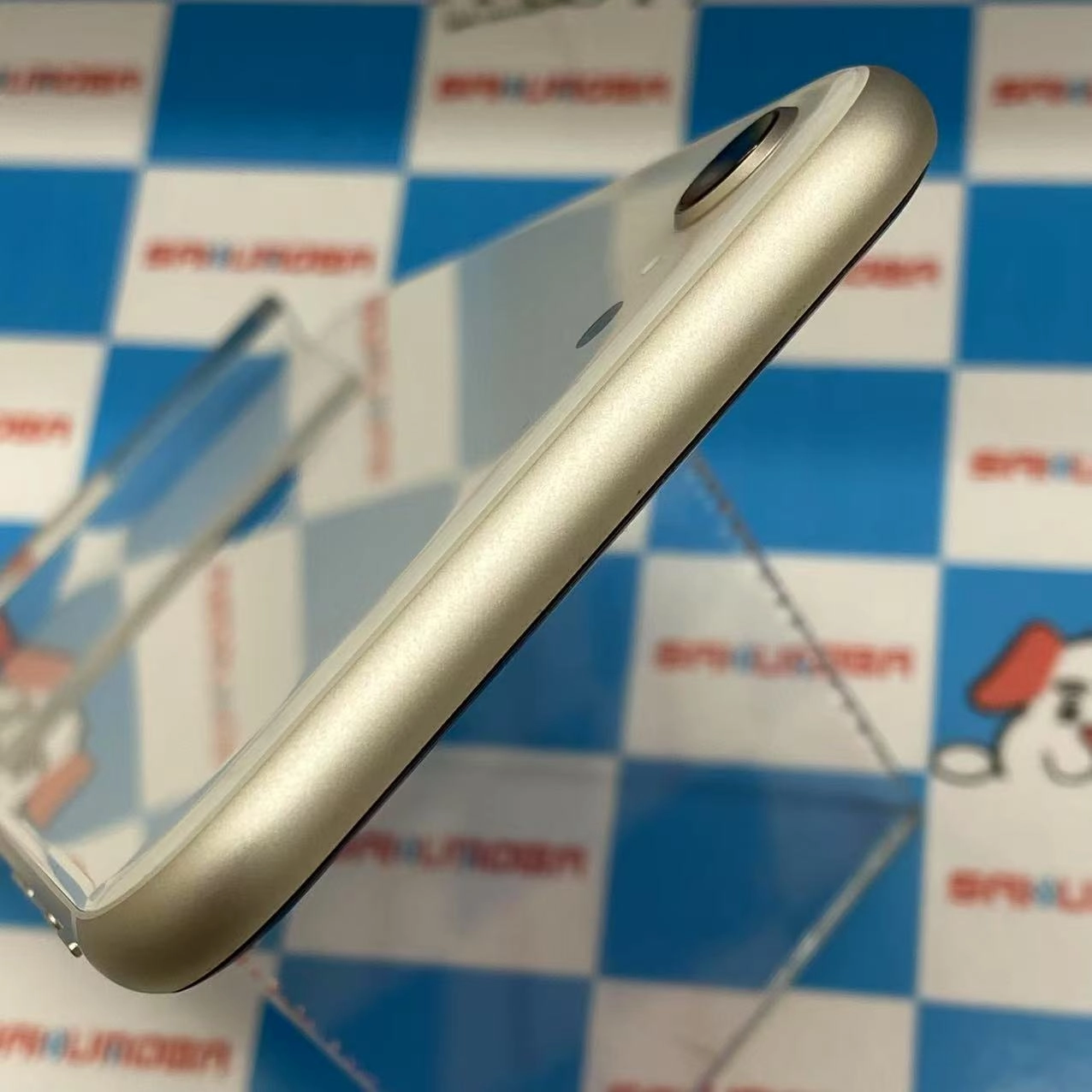 iPhoneSE 第3世代 128GB スターライト MMYG3J/A SIMロック解除済 au 美品