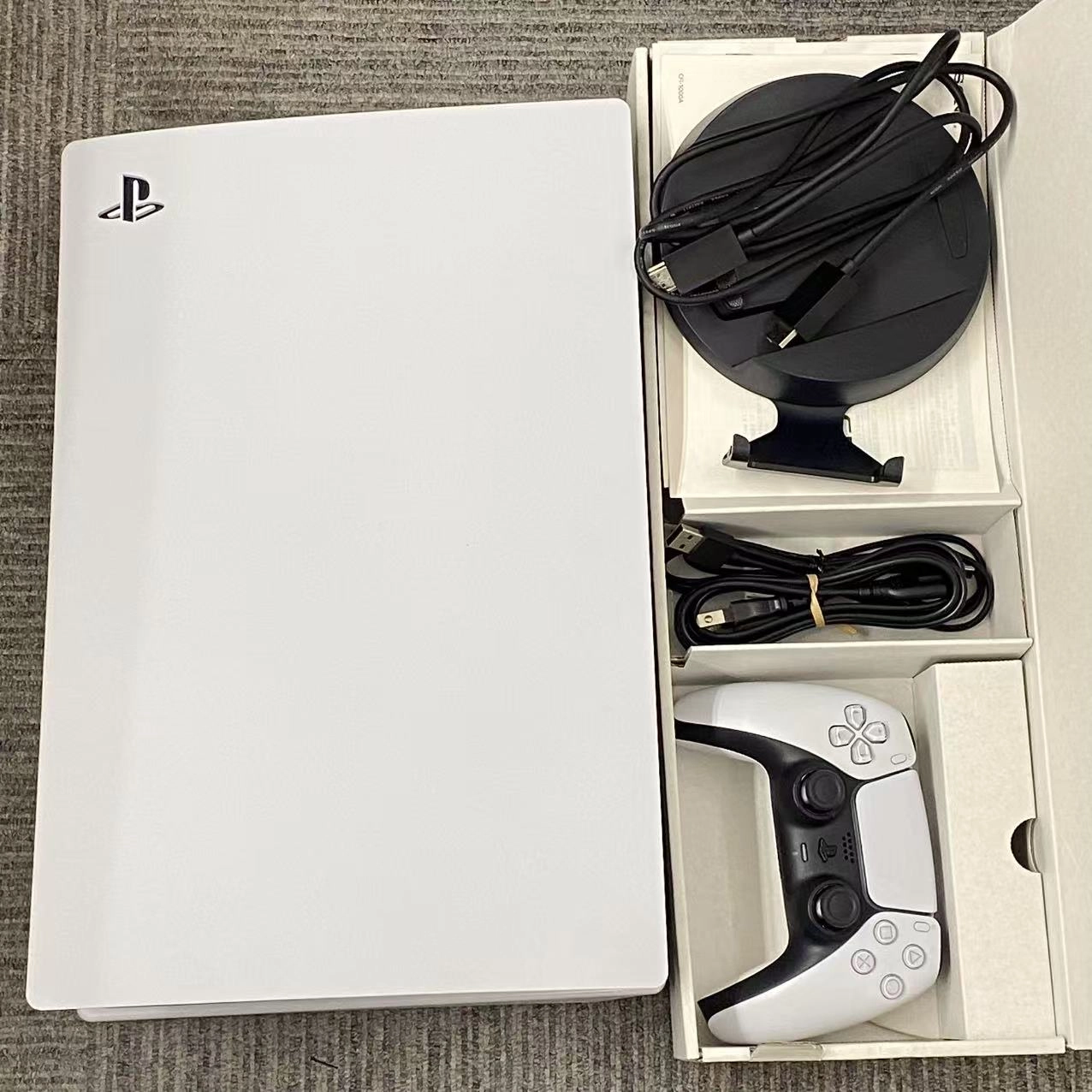 Playstation5 CFI-1000A01 825GB ホワイト