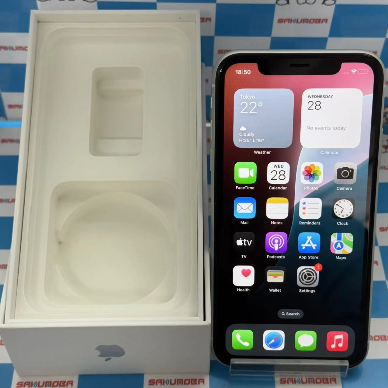 iPhoneXR 64GB ホワイト MT032J/A SIMロック解除済 SoftBank 美品